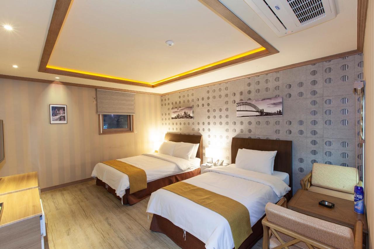 Sahara Hotel Чеджудо Экстерьер фото